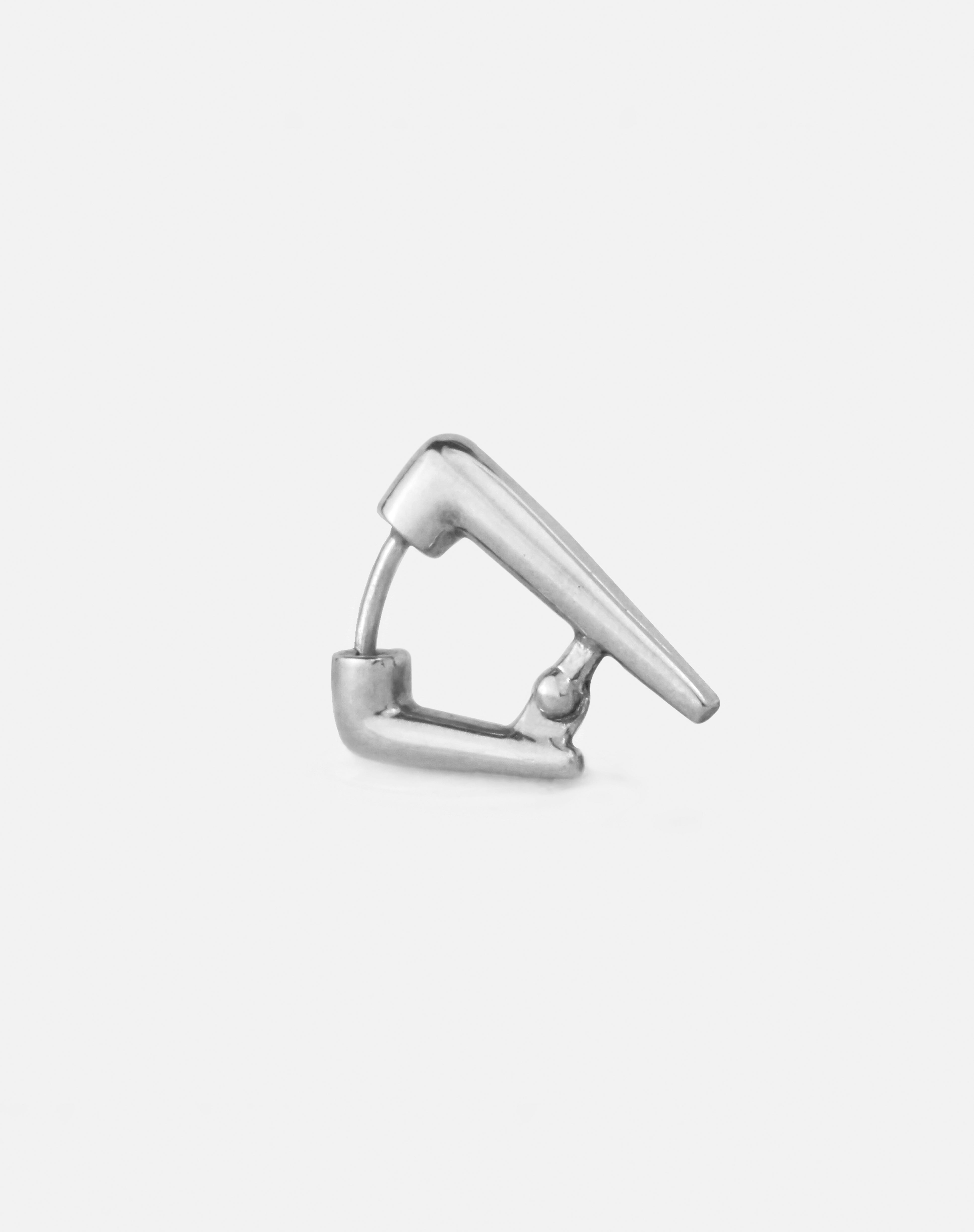 LAVAEARRING.jpg